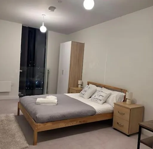 Stylish 2 Bedroom Apartment